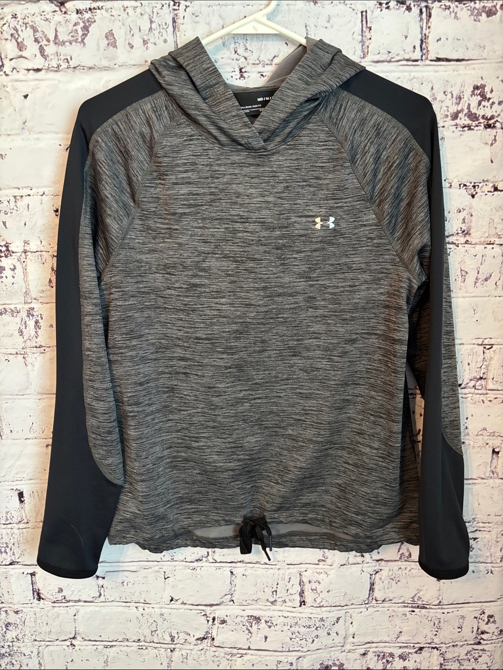 Under Armour Women’s Gray Heather Hooded Performance Pullover